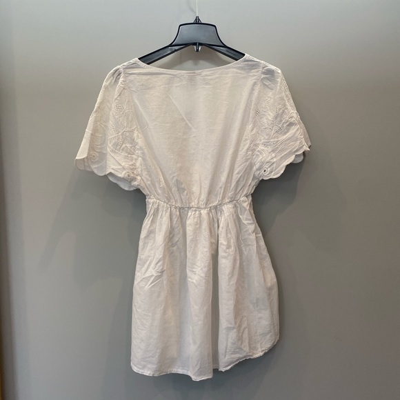 White Short-Sleeve Sundress - Picture 3 of 9